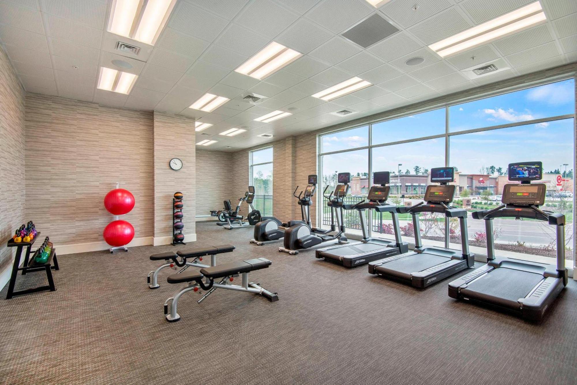 Courtyard By Marriott Raleigh Cary/Parkside Town Commons Hotell Eksteriør bilde